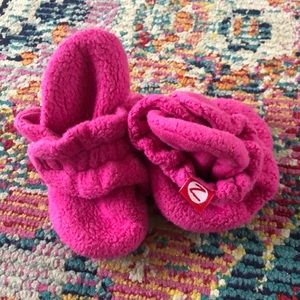 Zutano fuschia slippers/shoes for baby.